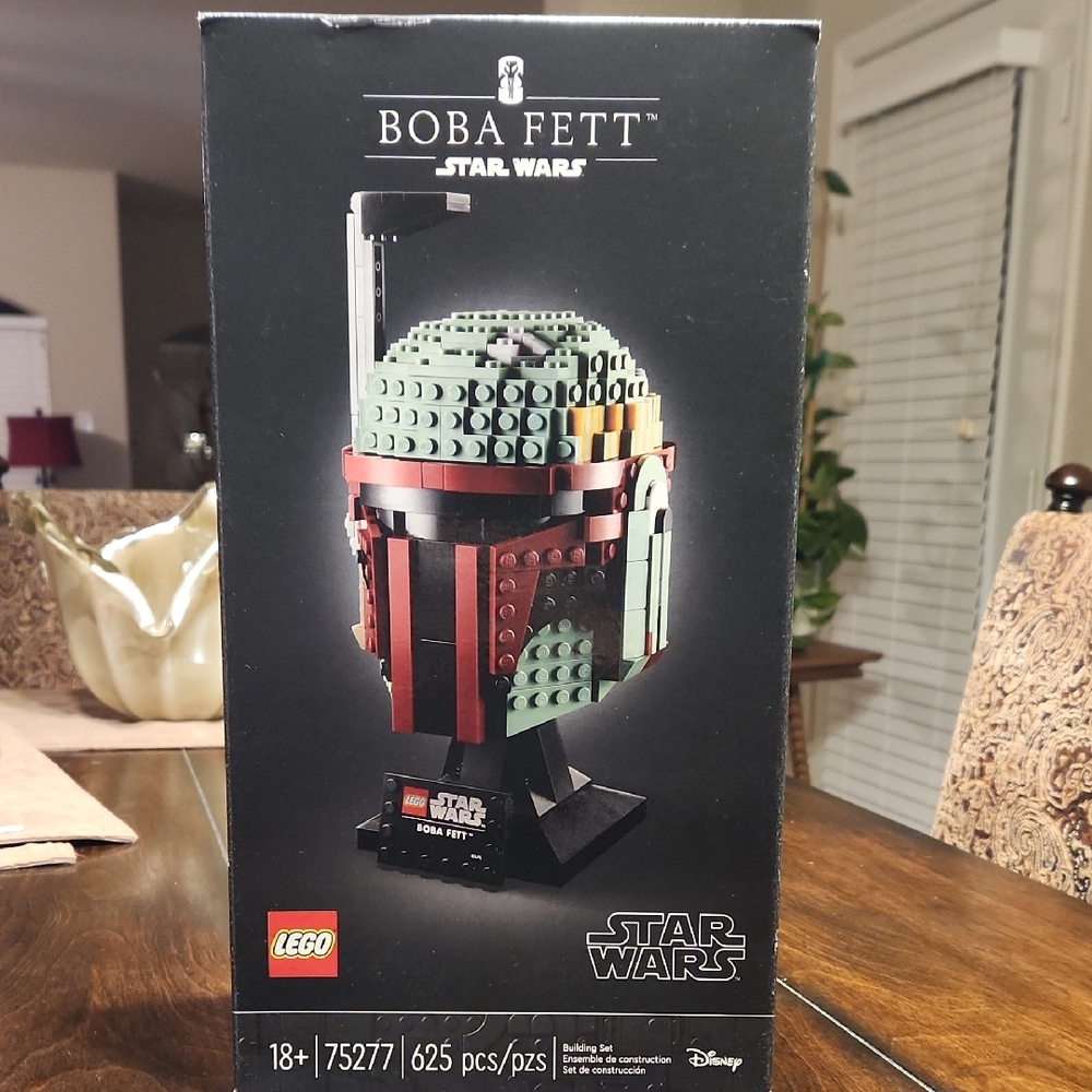LEGO Star Wars Boba Fett Helmet (Retired) New Sealed.